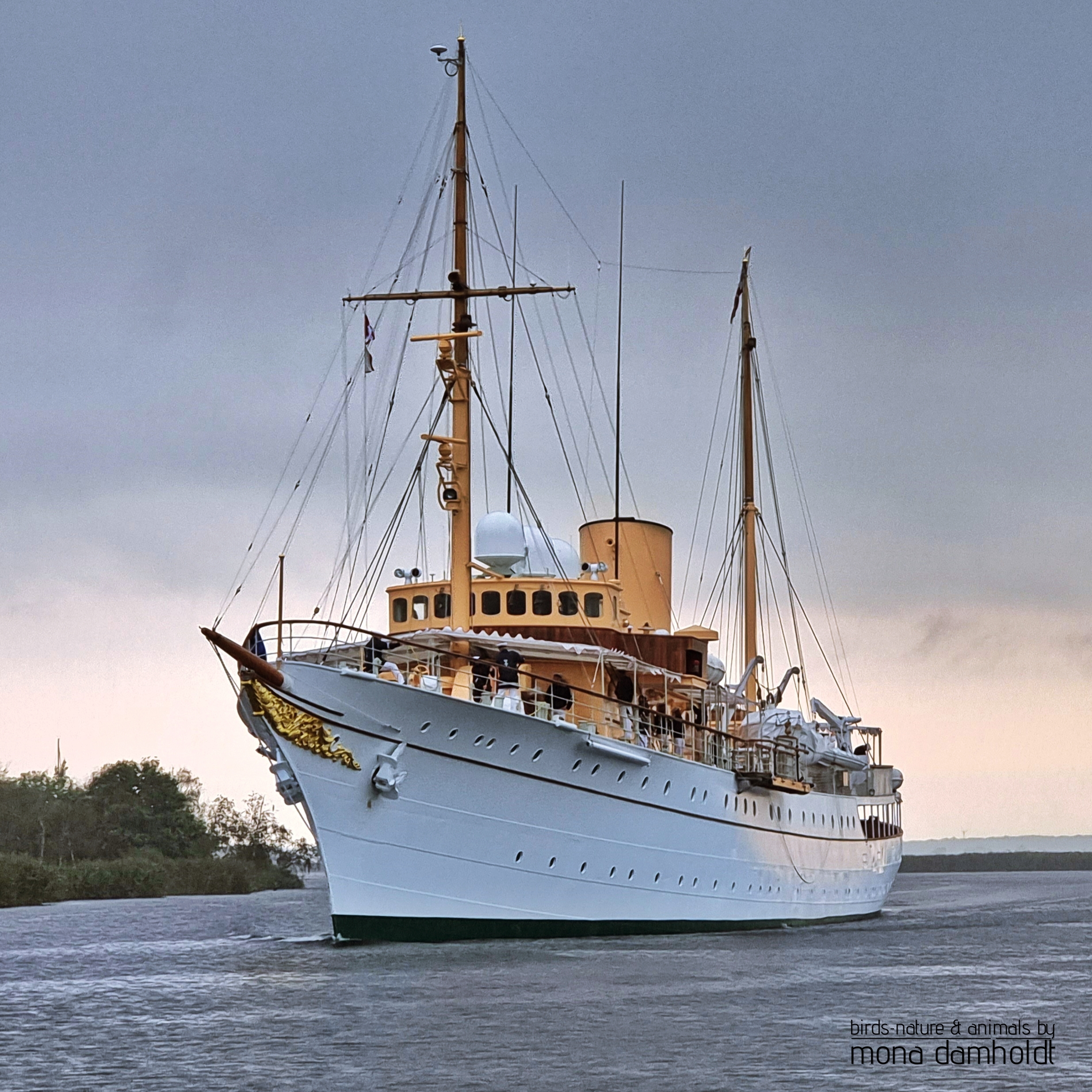 Kongeskibet_Dannebrog
